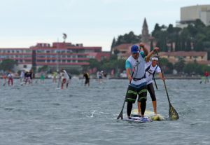02 - Rok Puvar (državni prvak 2014) in Manca Notar (državna prvakinja 2014) na prvi boji. Foto: Tomaž Košir / SUP Magazin